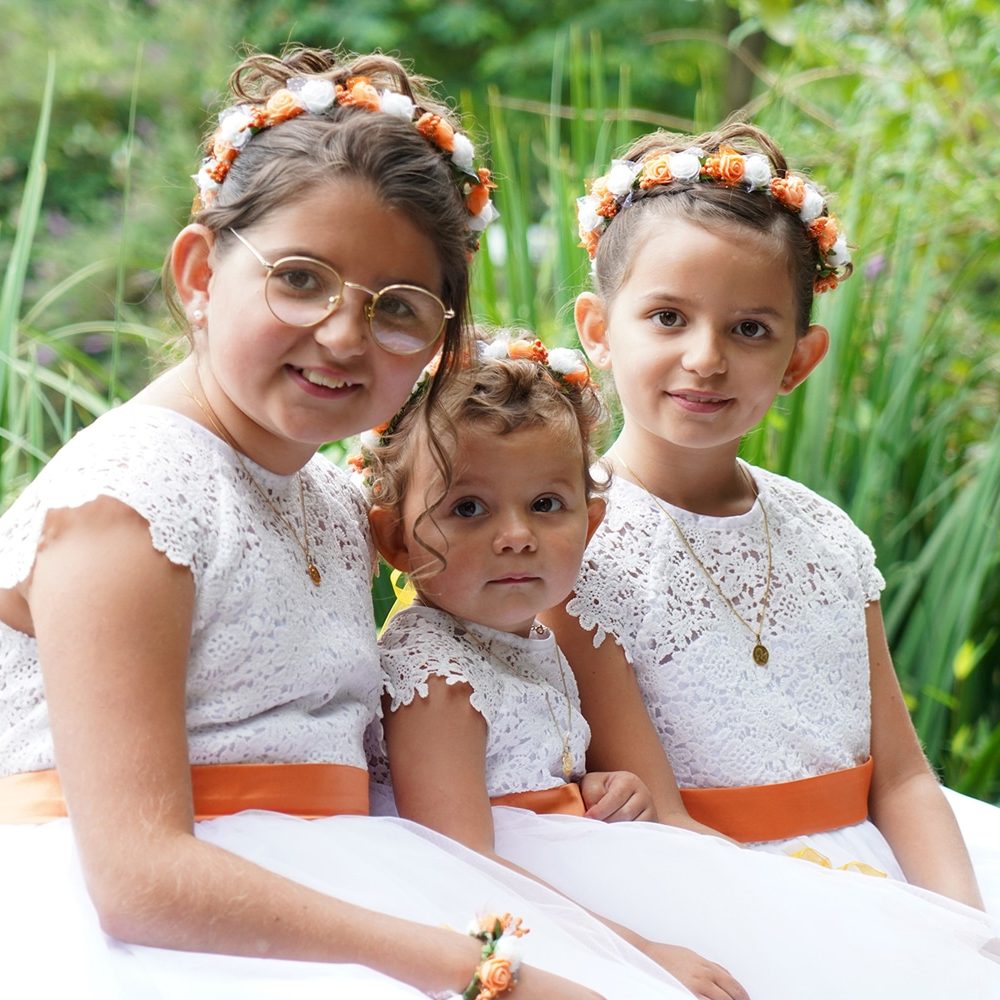 photographe-anne-laure-billoux-paray-le-monial-photo-mariage-artaix-enfants-des-mariees