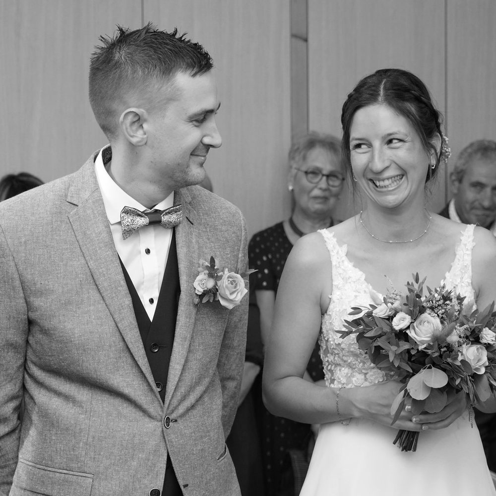 photographe-anne-laure-billoux-paray-le-monial-photo-mariage-mairie-poisson-heureux