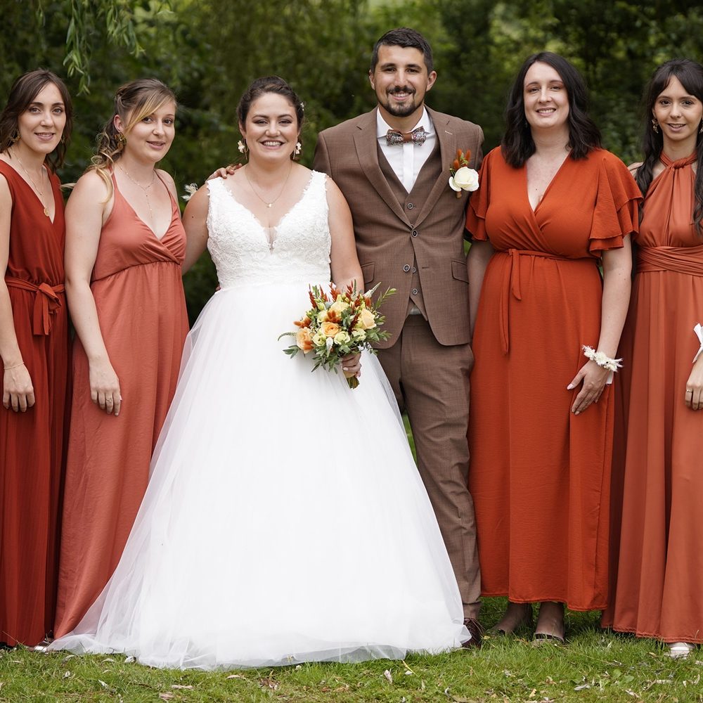 photographe-anne-laure-billoux-paray-le-monial-photo-mariage-vaudebarrier-demoiselle-d-honneur-groupe
